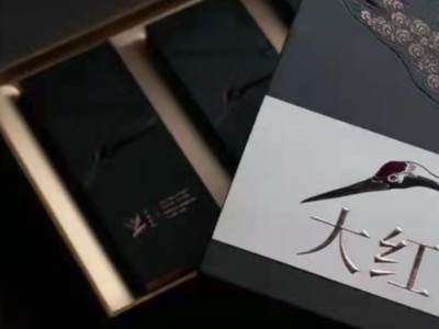 黑色系茶葉包裝盒，簡(jiǎn)約而不失高檔